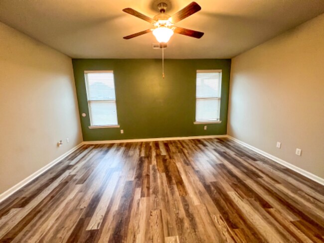 Building Photo - 524 Cautillion Dr