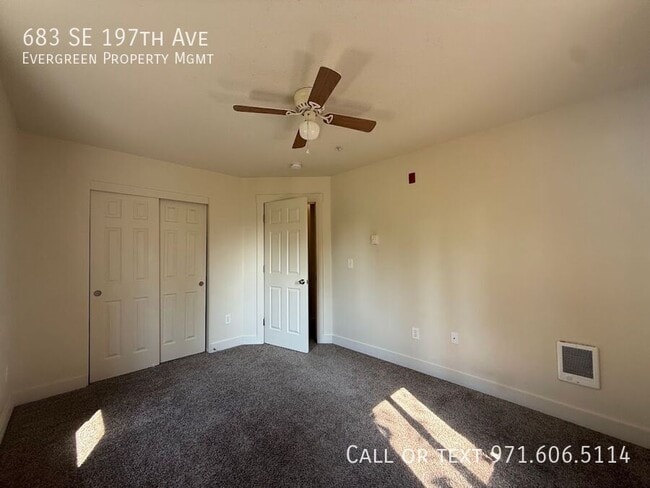 Building Photo - 683 SE 197th Ave