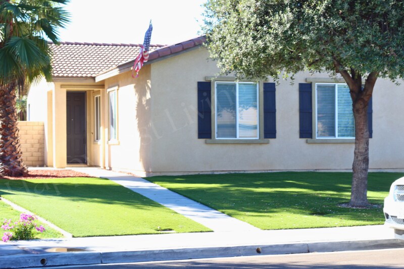 Primary Photo - 33377 Mesolite Way