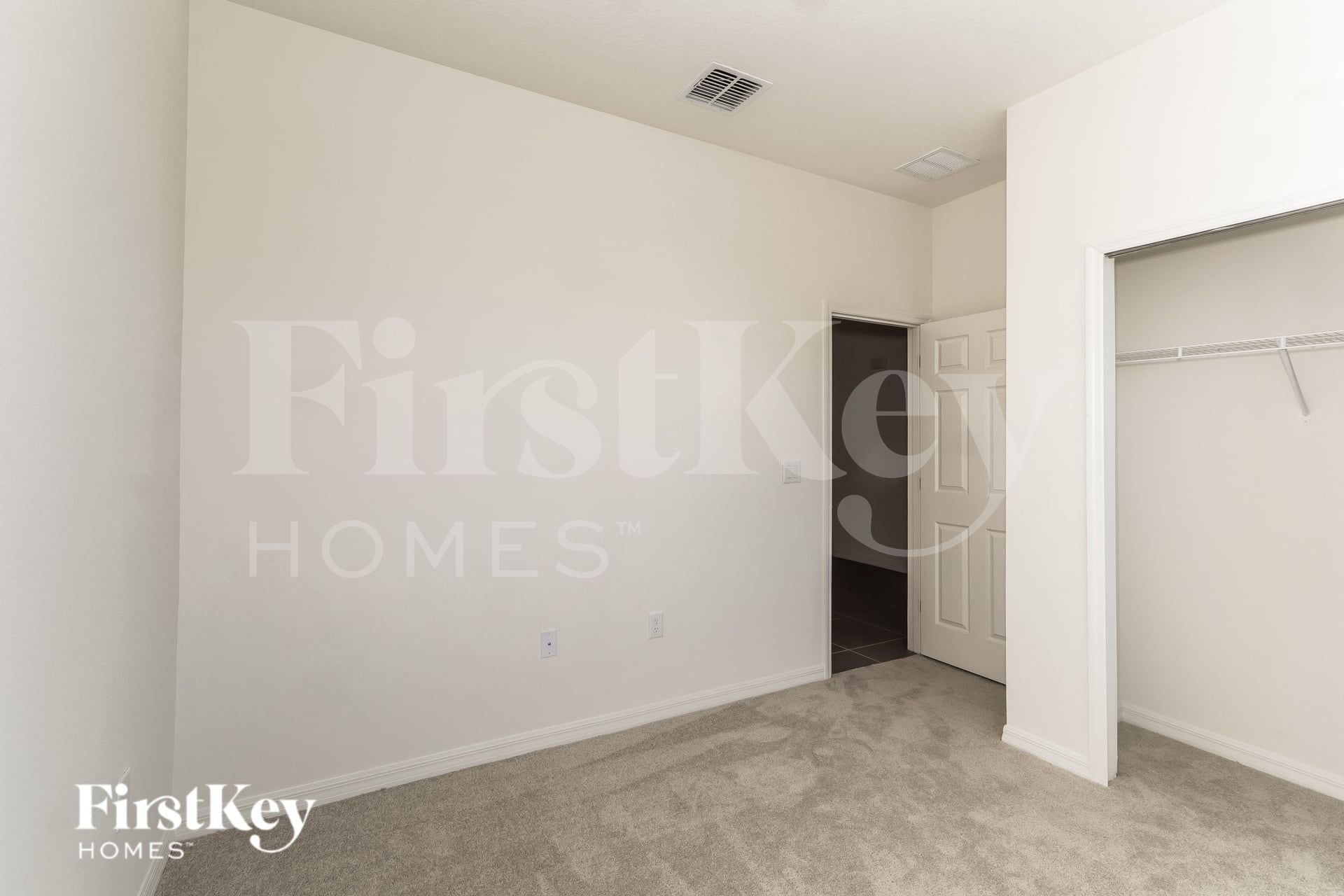 Building Photo - 331 Corbel Ln