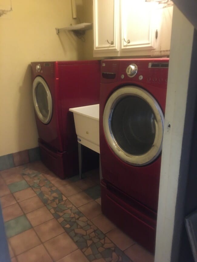 Building Photo - 2308 Canyon View Rd