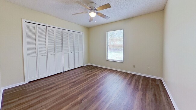 Building Photo - Spacious 4 Bedroom Home in Girvin!