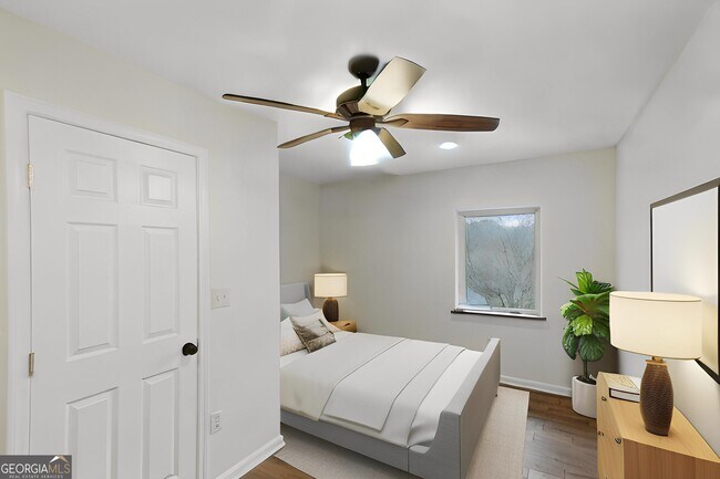 Building Photo - 1776 Old Country Pl