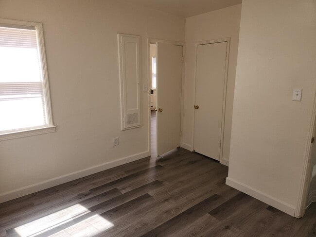 Building Photo - 3533 E Cesar Chavez Blvd