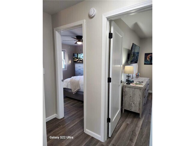 Building Photo - 114 Lake Ave S