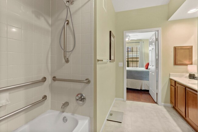 Building Photo - Corporate Furnished Rental