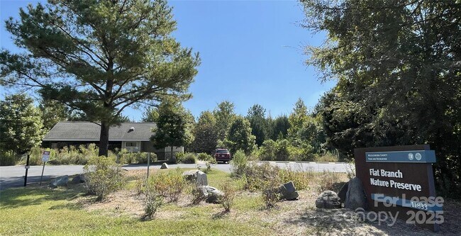 Building Photo - 4934 Mesa Verde Rd