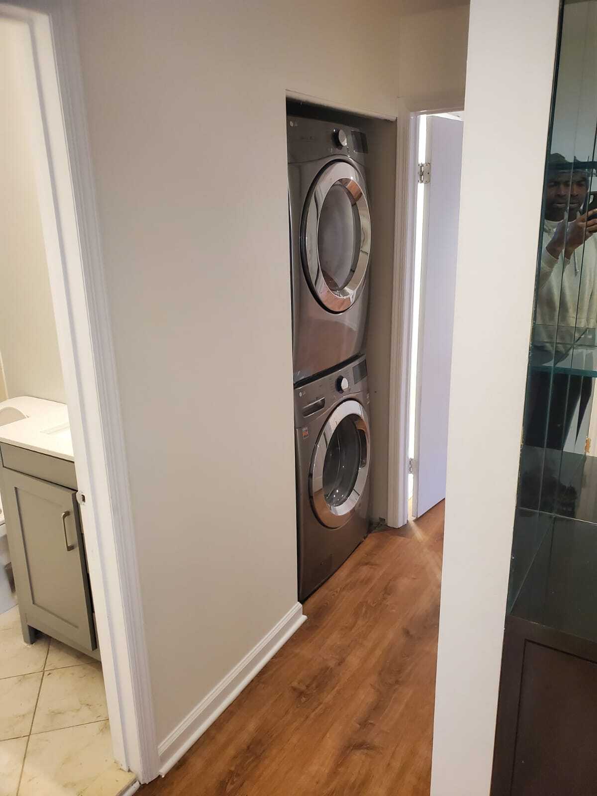 Building Photo - 551 Clubhouse Ct