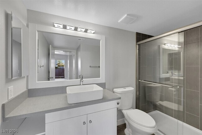 Building Photo - 7255 W Sunset Rd