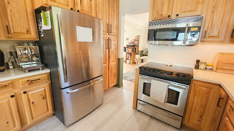 Building Photo - 4415 Amick Ave