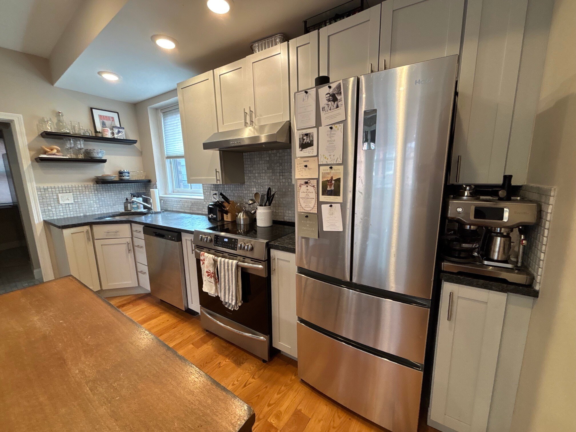 Building Photo - 92 Pinckney St