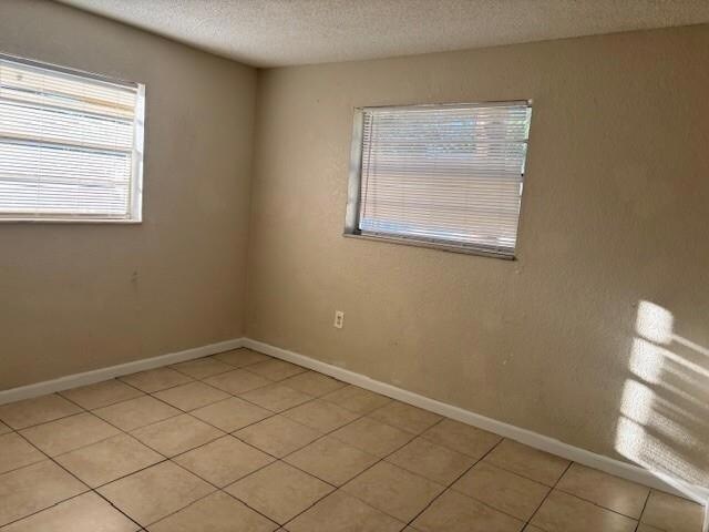 Building Photo - 429 Executive Center Dr