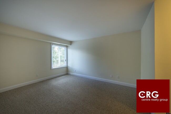 Building Photo - 18 Westgate Dr
