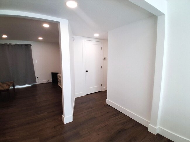 Building Photo - 724 W 1720 N