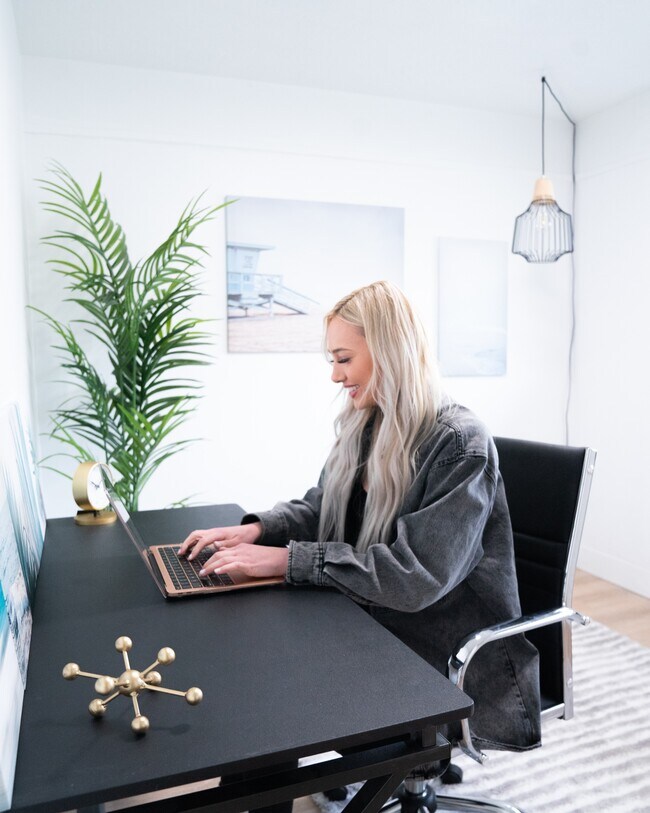 Building Photo - Ashli Townhomes