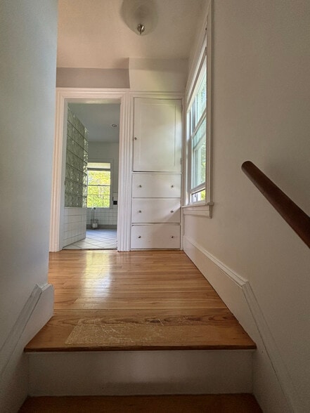 Building Photo - 73 State St