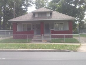 Building Photo - 3723 Orchard Ave