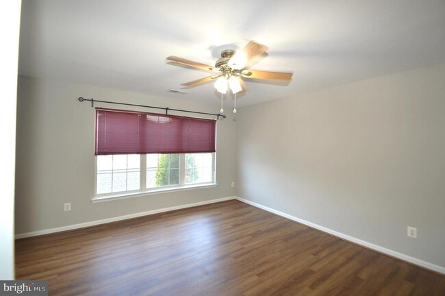 Building Photo - 25492 Freda Ln