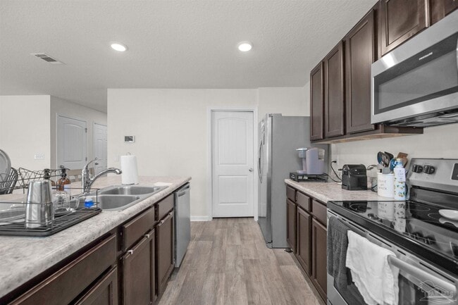 Building Photo - 6256 Churchill Cir