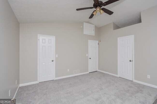 Building Photo - 25 Beaverdam Ct