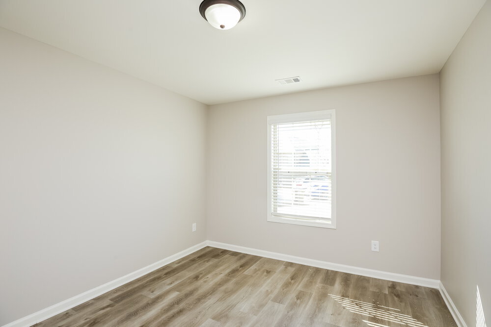 Building Photo - 844 Pinnacle Dr.