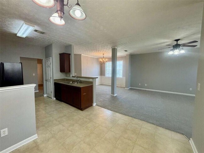 Building Photo - 889 Clairidge Elm Trail SW