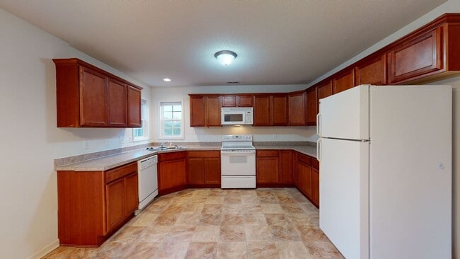 Building Photo - 252 Smallwood Rd