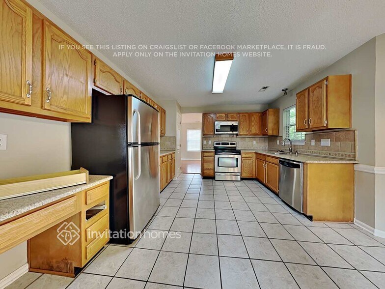 Building Photo - 10419 Worsley Ln