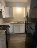 Building Photo - The Windsor