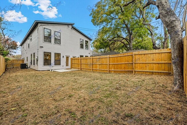 Building Photo - Updated Price for New Year!  Luxury Duplex...