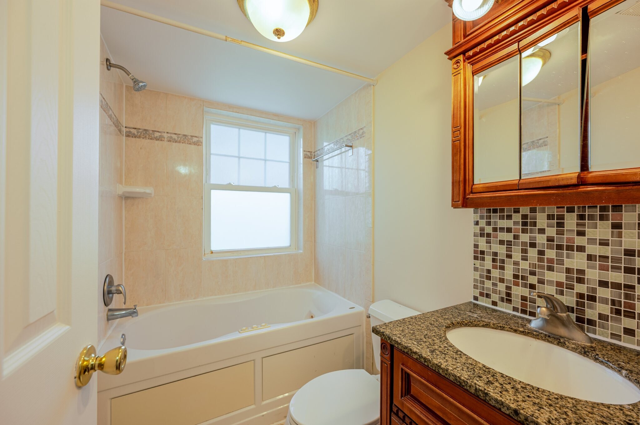 Building Photo - 3868 9th St SE