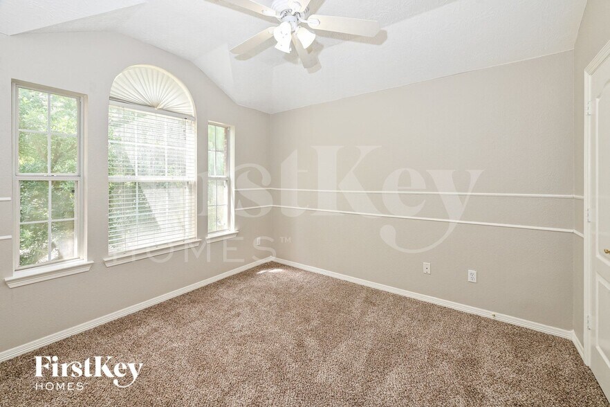 Building Photo - 2803 Spring Dusk Ln