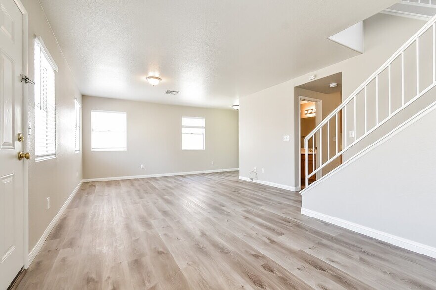 Building Photo - 9156 Indian Breeze Dr