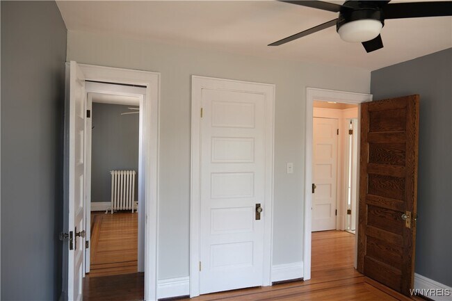 Building Photo - 422 Huntington Ave