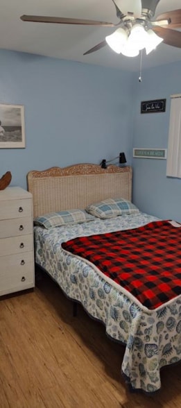 Building Photo - 536 W 39th St