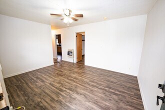 Building Photo - d0825roa