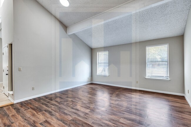 Building Photo - 7302 Waldon Dr