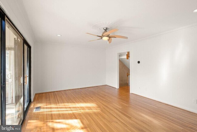 Building Photo - 500 G St SW