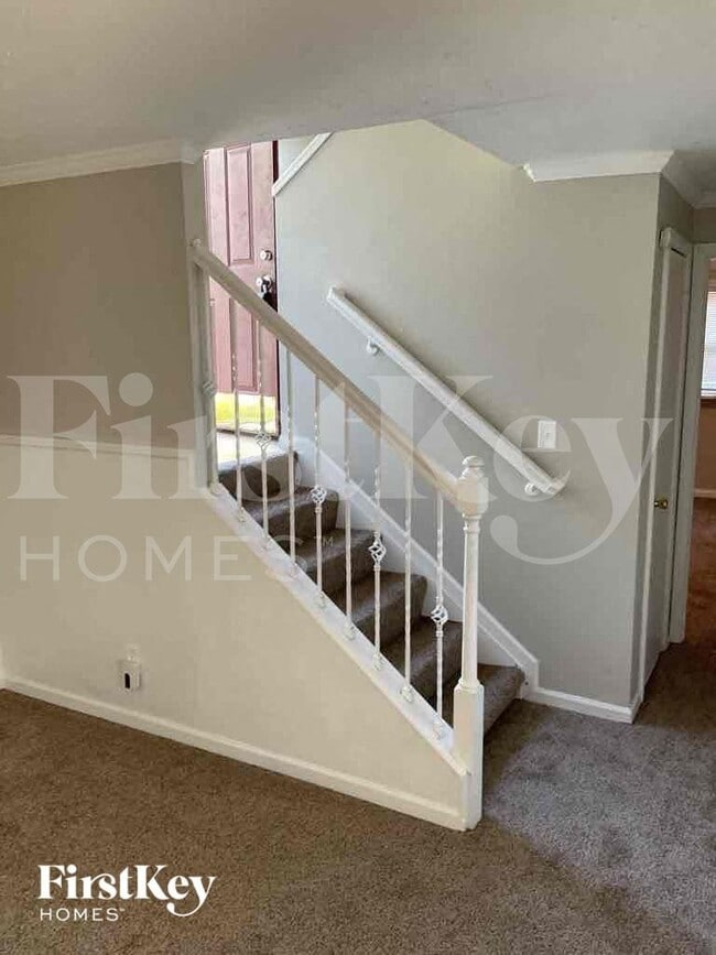 Building Photo - 3526 N Faculty Dr