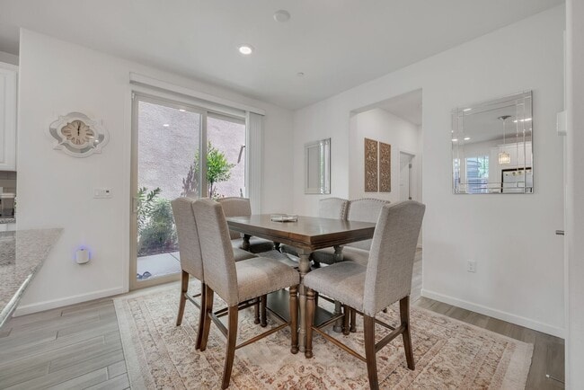 Building Photo - 9310 Mystic Lake Alley