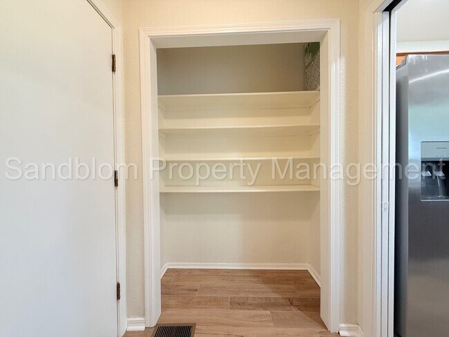 Building Photo - FOR LEASE | Broken Arrow - Union Schools | Available Now!