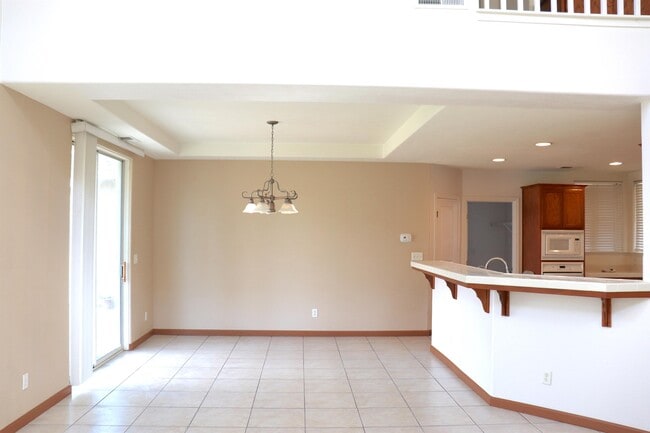 Building Photo - 2346 E Early Ave