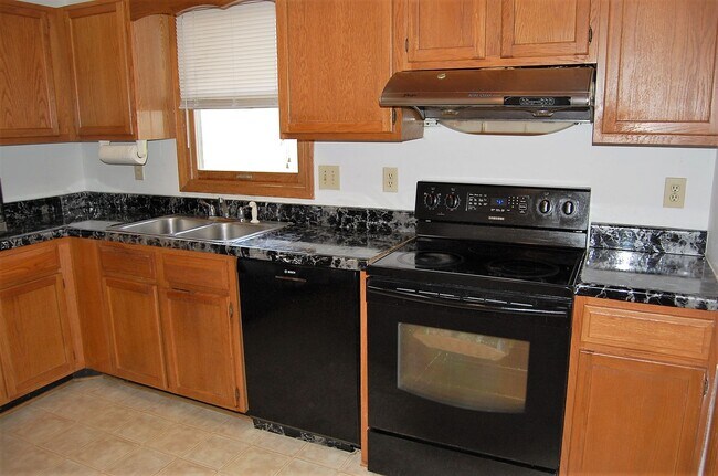 Building Photo - Available for the 2026-2027 leasing term