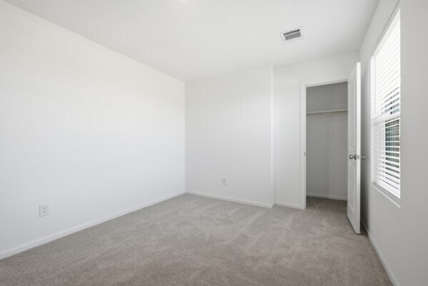 Building Photo - 3037 Fantasy Ter Dr