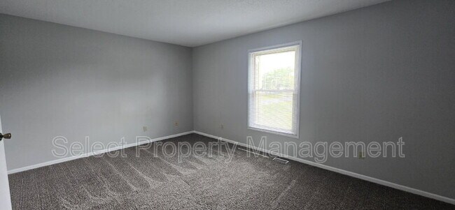 Building Photo - 5448 Evard Rd