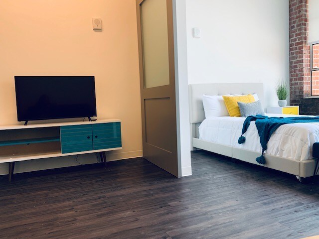 Building Photo - 1100 N 2nd St