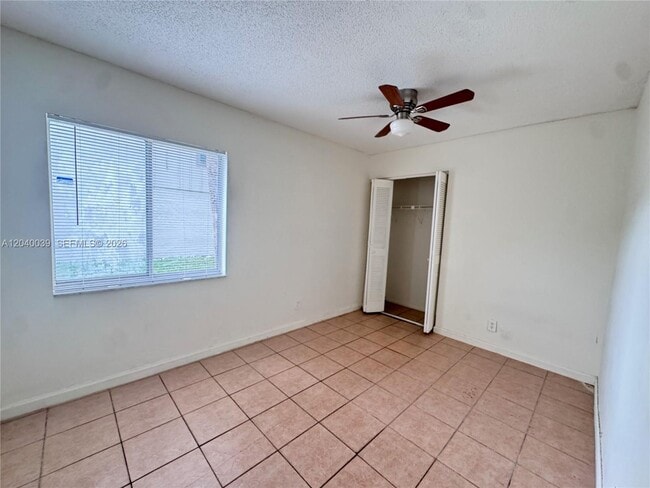 Building Photo - 5944 NW 21st St
