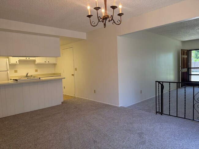 Building Photo - 6172 Peoria Dr
