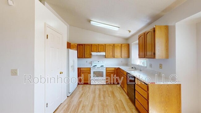 Building Photo - 2316 Sierra Dr