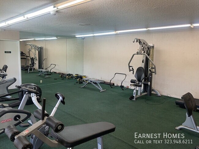 Building Photo - 5460 White Oak Ave
